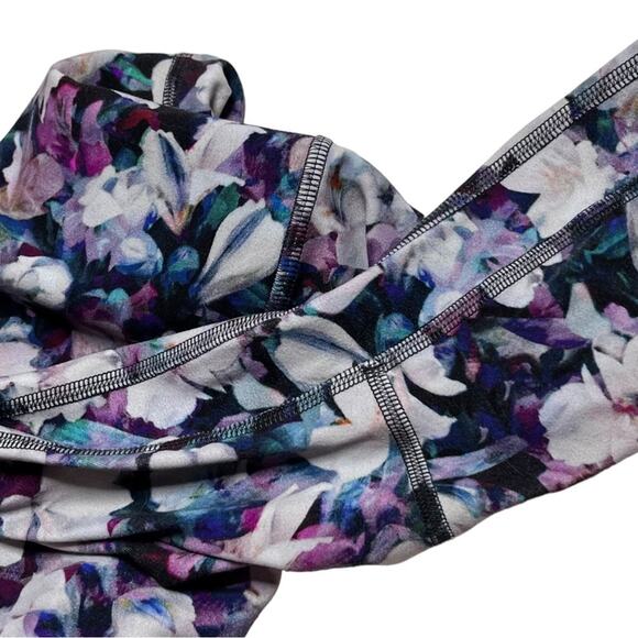 Lululemon Flow Y Bra and Align Pant II Utopia Multi Set Size 4 bra / Size 2 pant - Picture 6 of 6